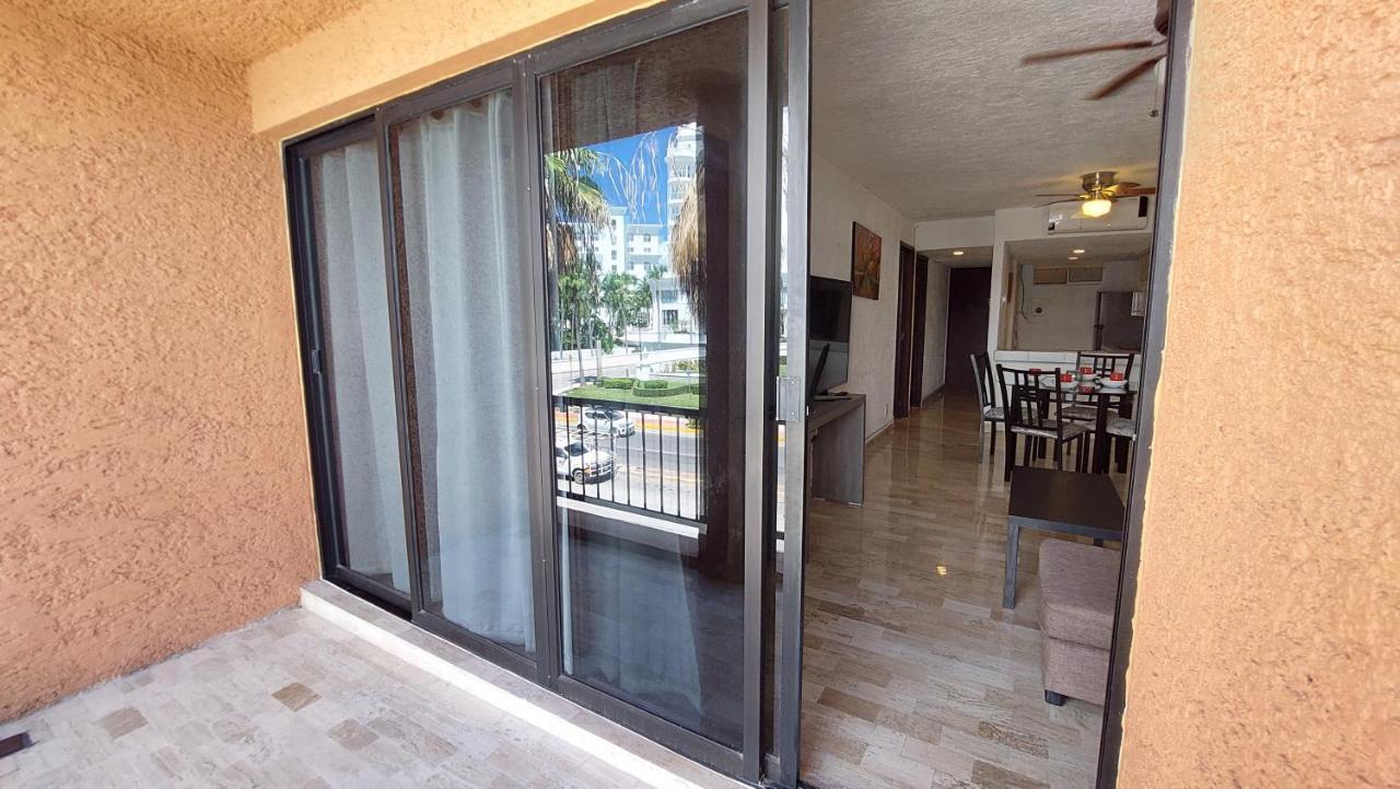 Cancun Suites Apartments - Hotel Zone Екстериор снимка