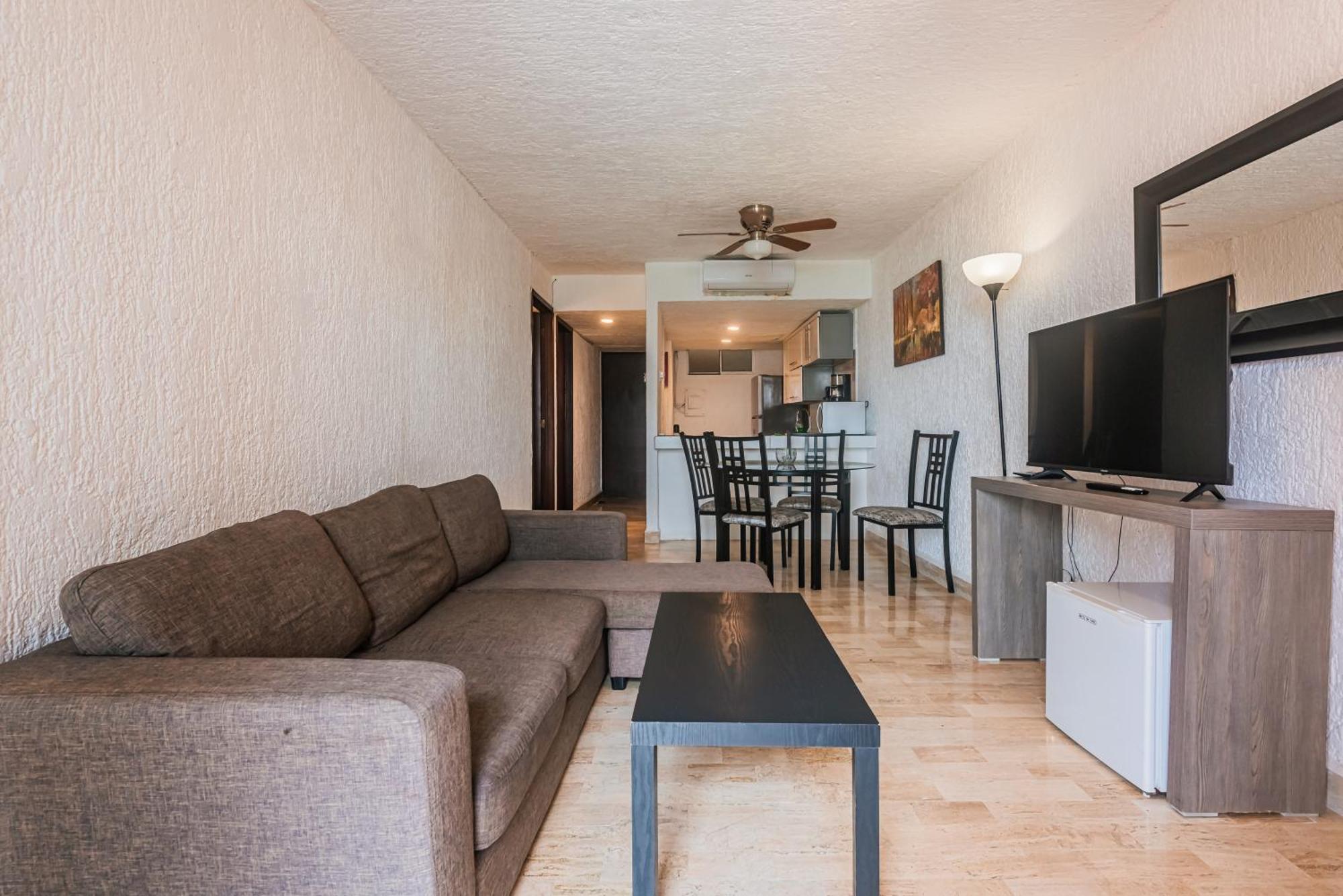 Cancun Suites Apartments - Hotel Zone Екстериор снимка